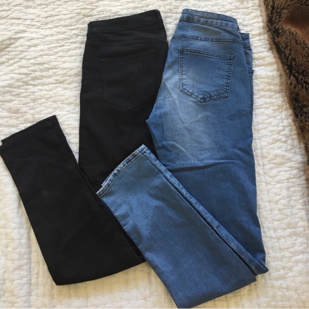 2 Pack Skinny Jeans!